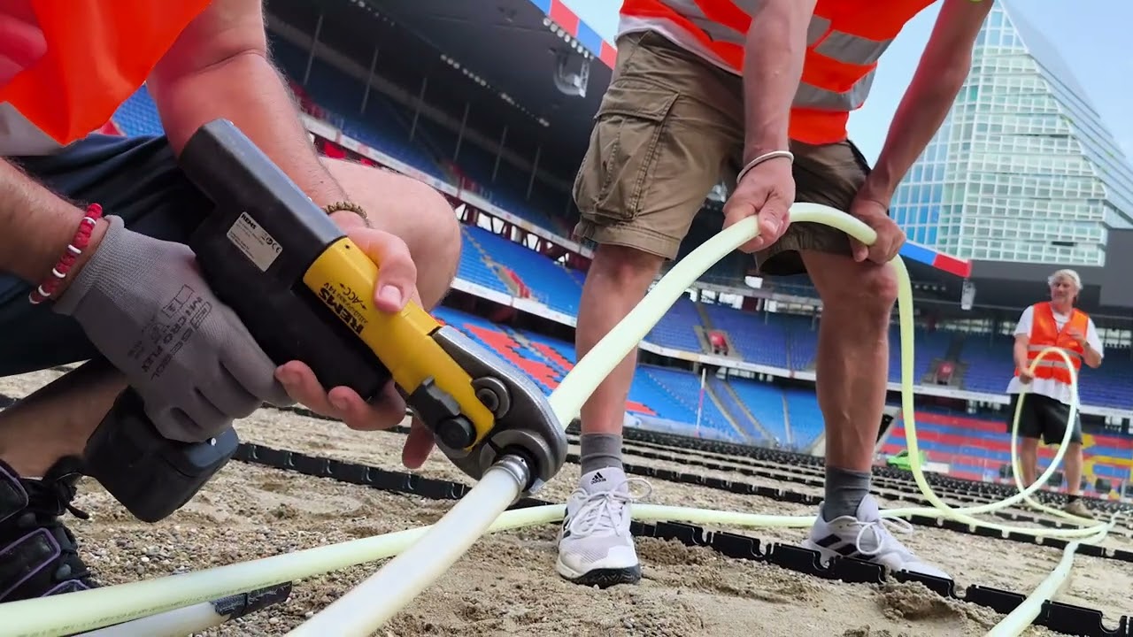 Einbau einer  konventionellen Rasenheizung im Fussballstadion St. Jakob-Park in Basel (FC Basel)
