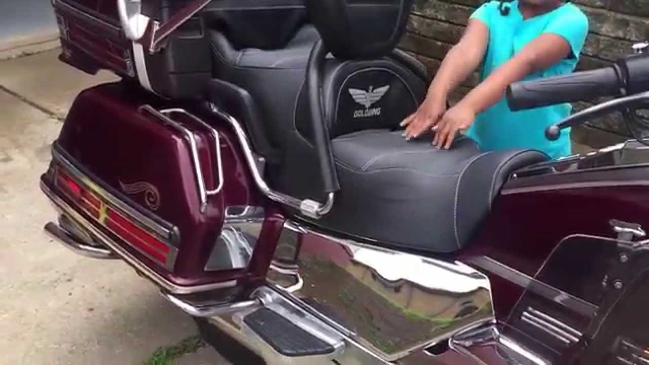 Goldwing GL1500 Seat & Side Panel Tips!