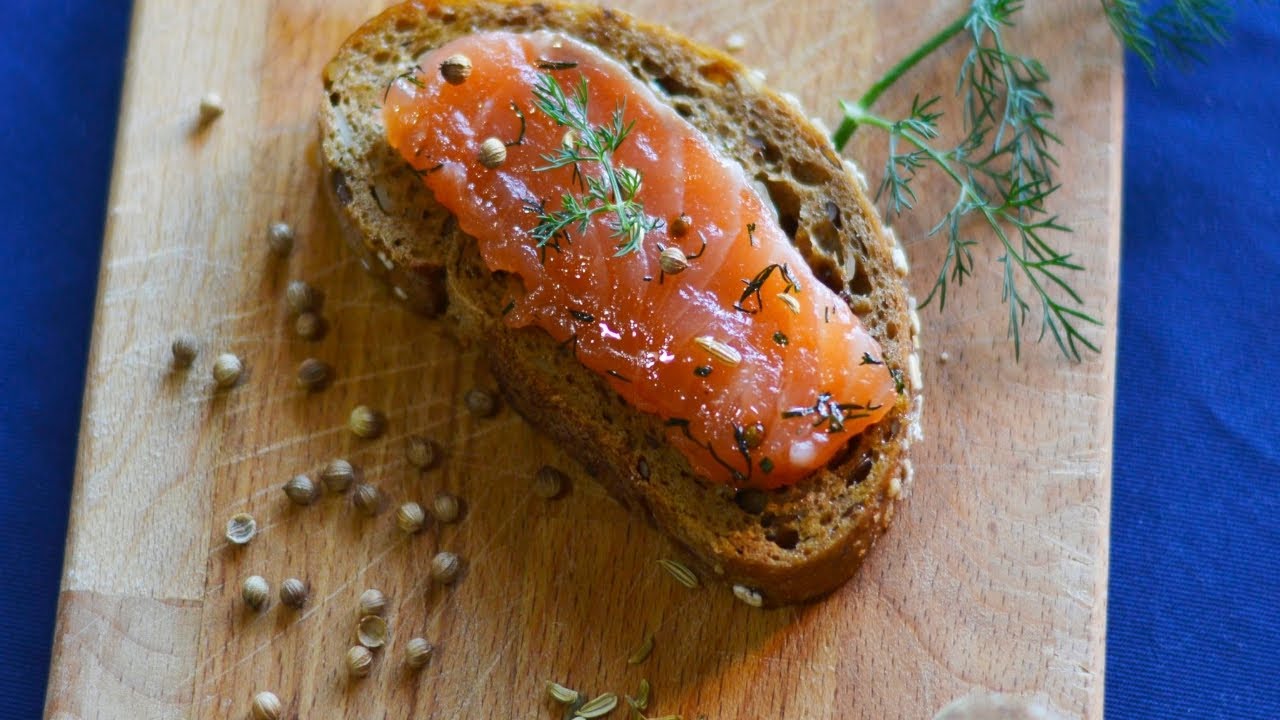 Salmone Marinato con Sale e Zucchero - Ricetta Scandinava