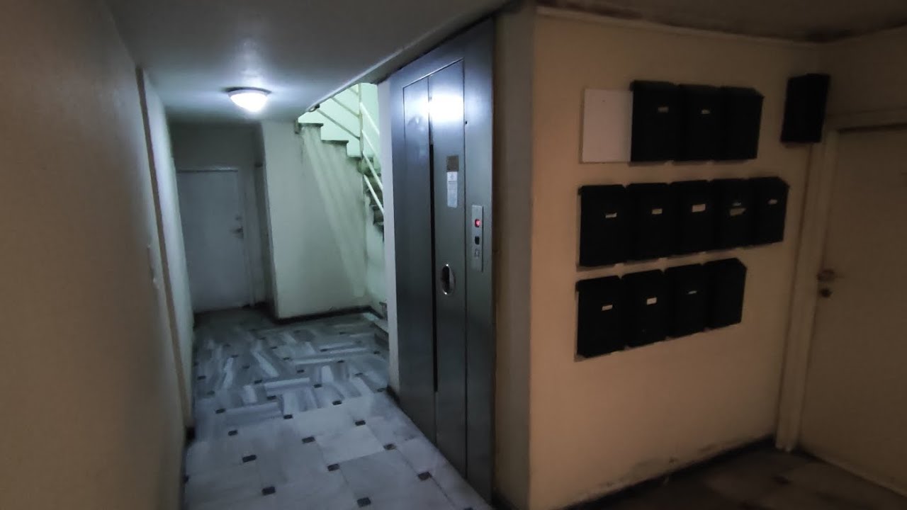My favorite voice! 2005 Generic roped hydraulic elevator in apartments @ 7is Merarhias 36, Kavala