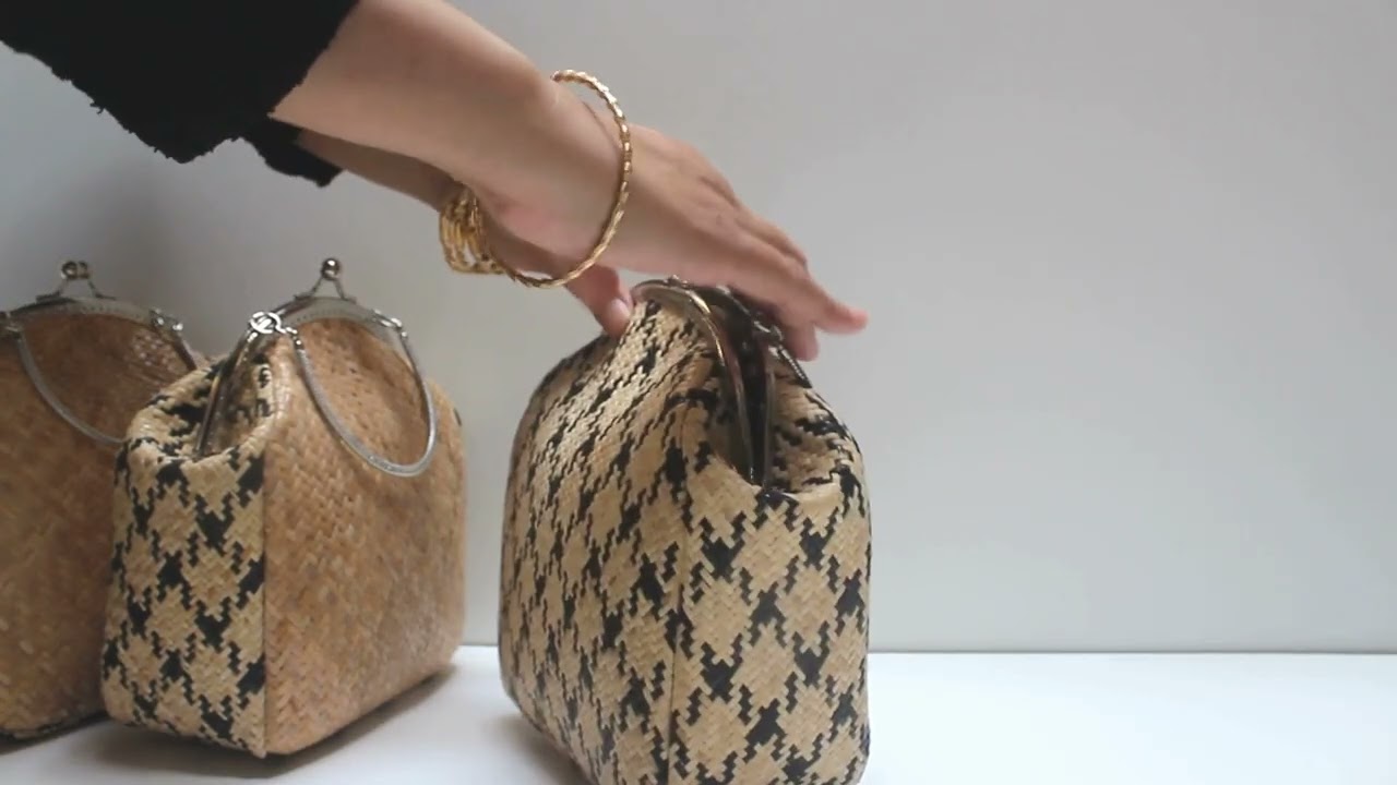 Rhabags Clutch Sakura Anyaman Rotan Kalimantan Borneo