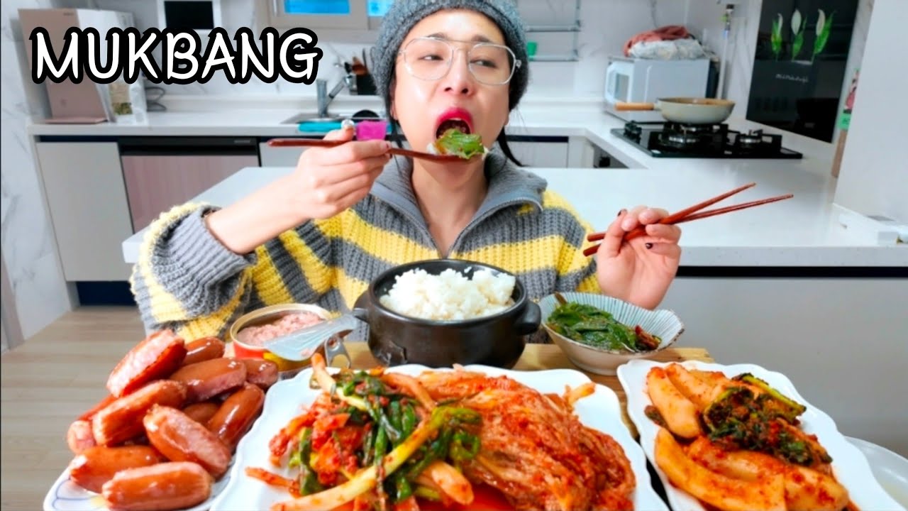 이사완료.오랜만입니다.흰쌀밥 김치먹방 (결국 물말아서 다 먹음) Korean Food Kimchi Mukbang eating show