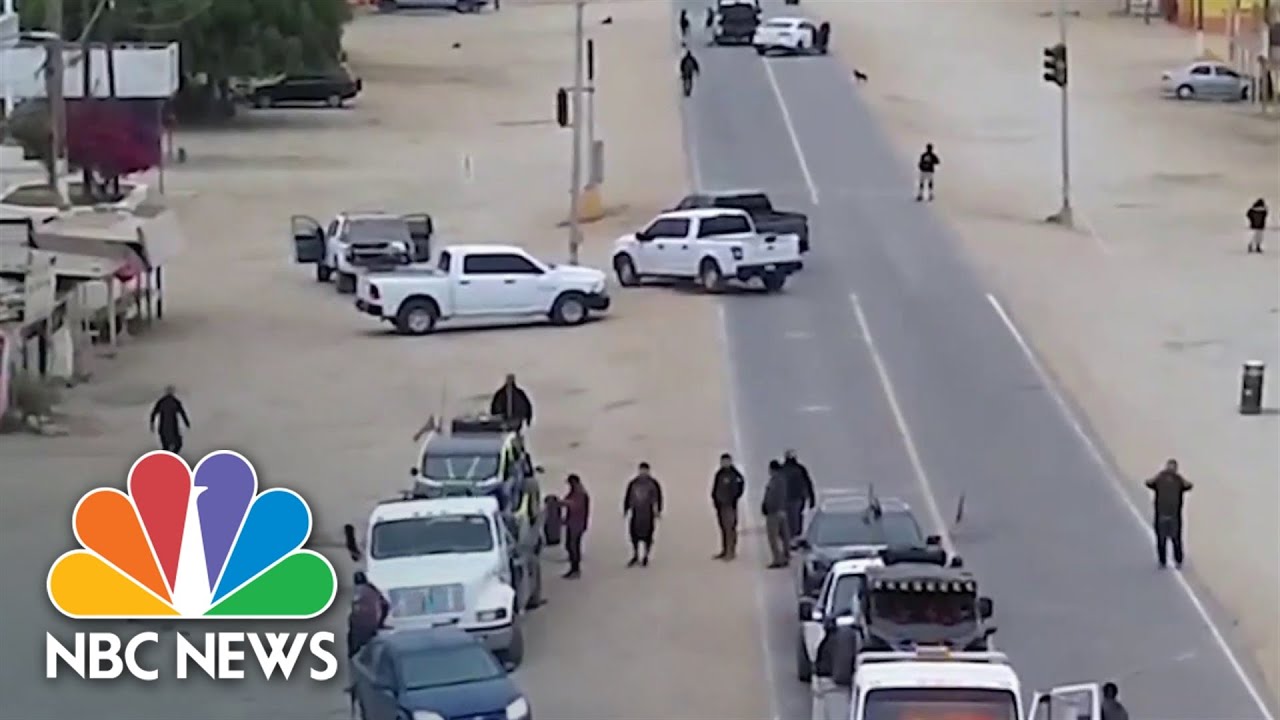 Mexico shootout leaves at least 10 dead