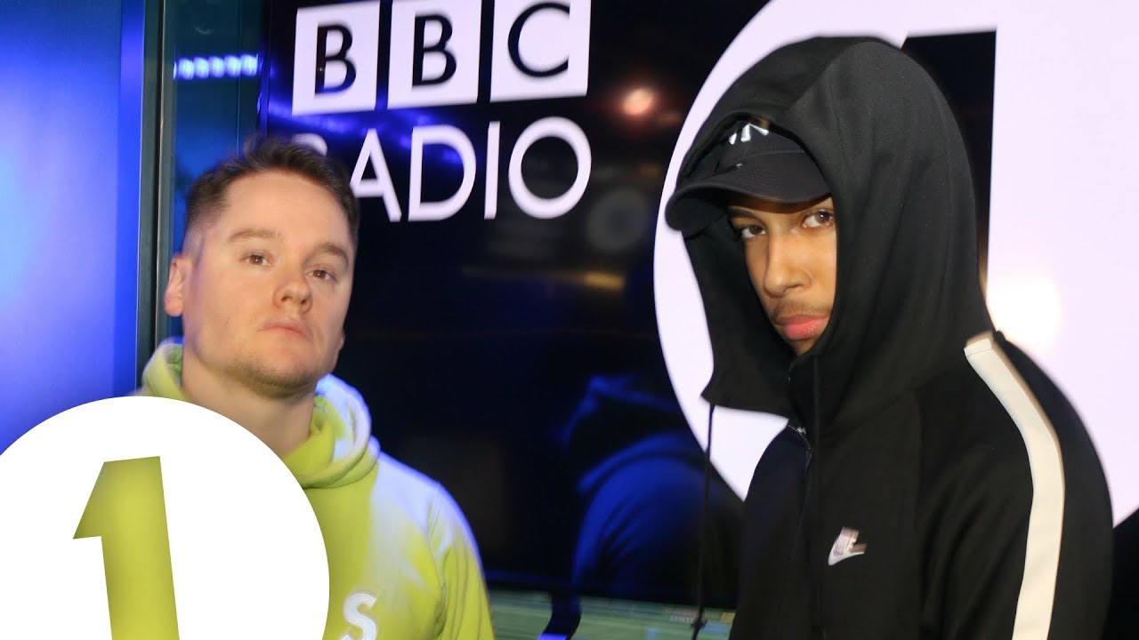 Yizzy freestyles for Logan Sama on BBC Radio 1