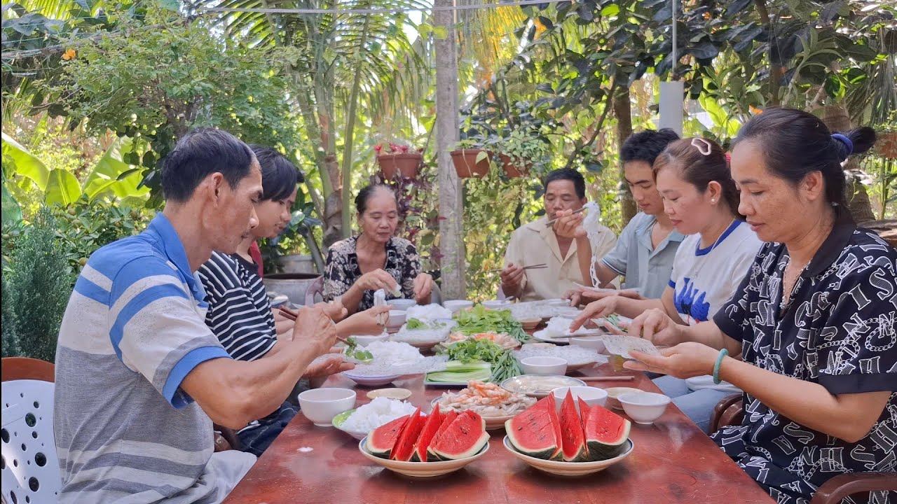 Một Bữa Ăn Nhưng Đầy Ý Nghĩa Và Tình Thương Của Gia Đình !|BĐMV&Family