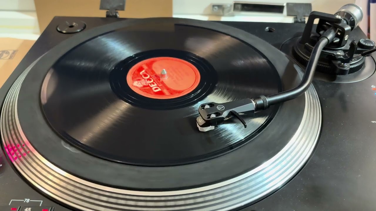 Ella Fitzgerald - A new shade of blues (Decca 78rpm)