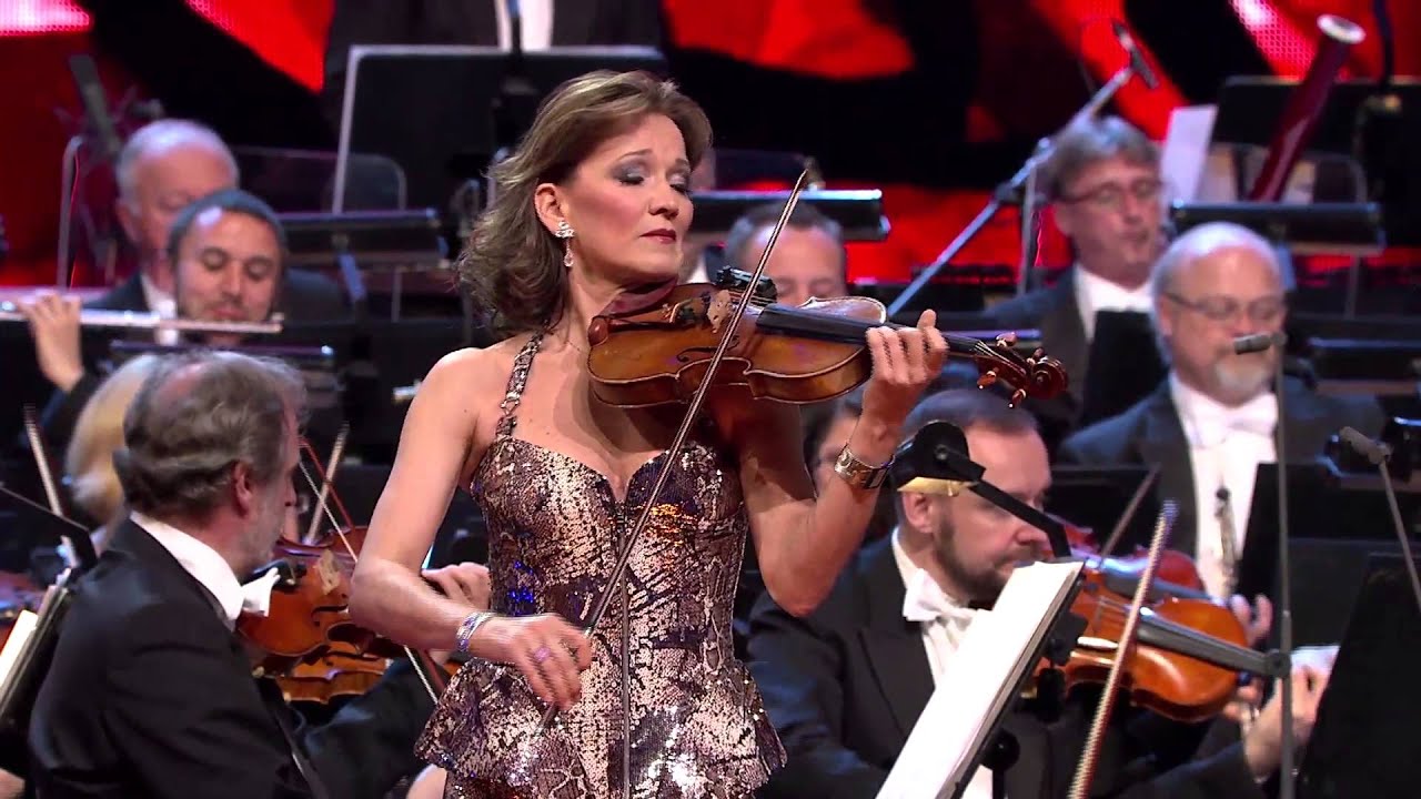 KATICA ILLÉNYI  - Waltz in Warsaw
