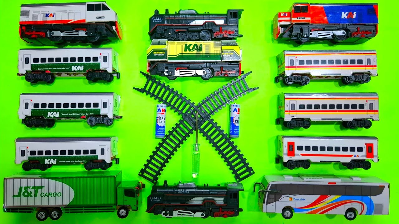Membuat Dan Merakit Mainan Kereta Api Cc203,Kereta Uap,Gerbong Century Express,Bus Telolet