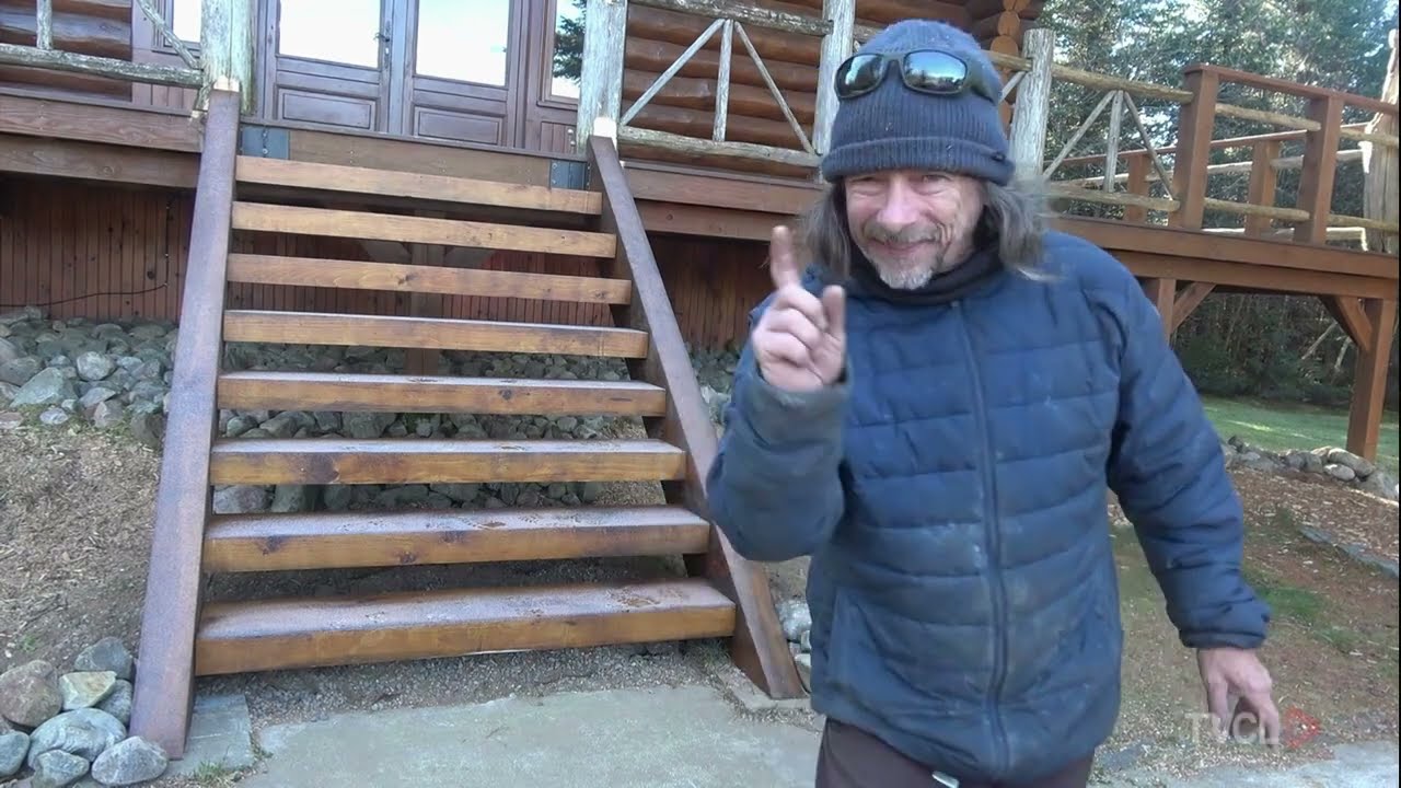 Randonneur Masqué - Construction d'un escalier en épinette blanche
