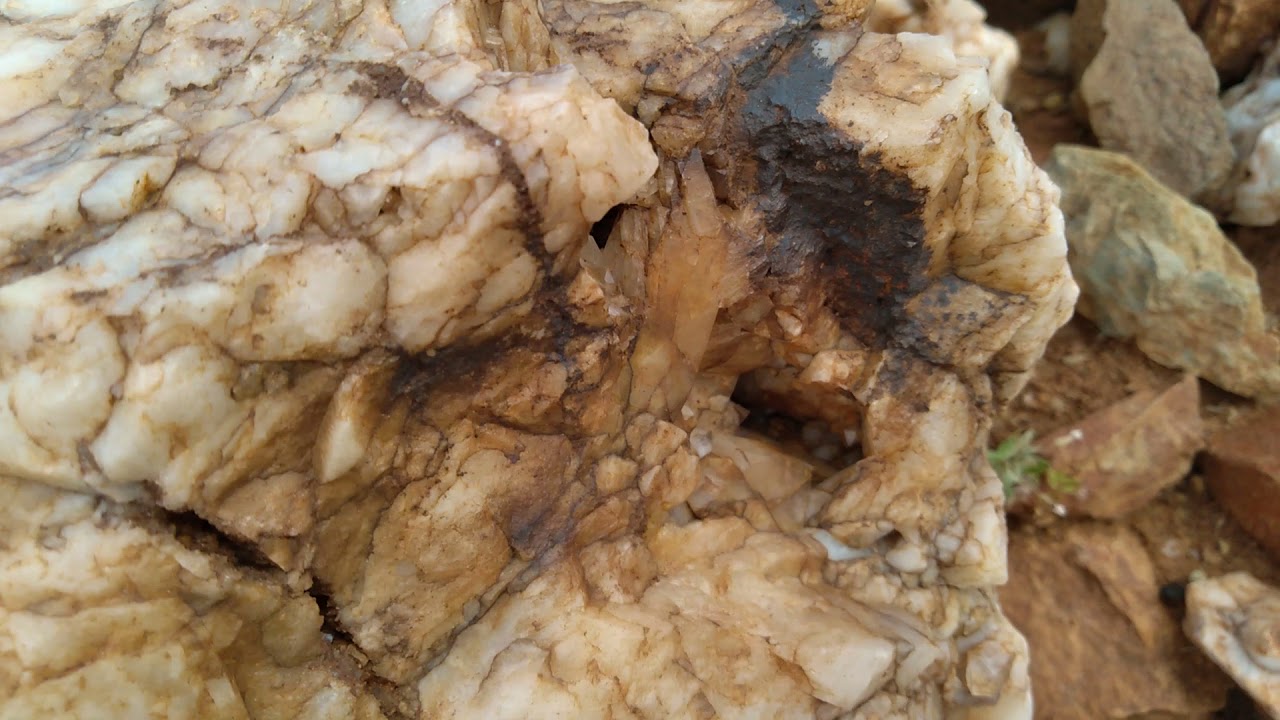 Crystals At Oroville Lake Searching For Surface Gold