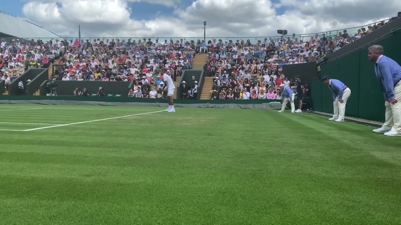 KYRGIOS full power R1 Wimbledon  [COURT LEVEL]