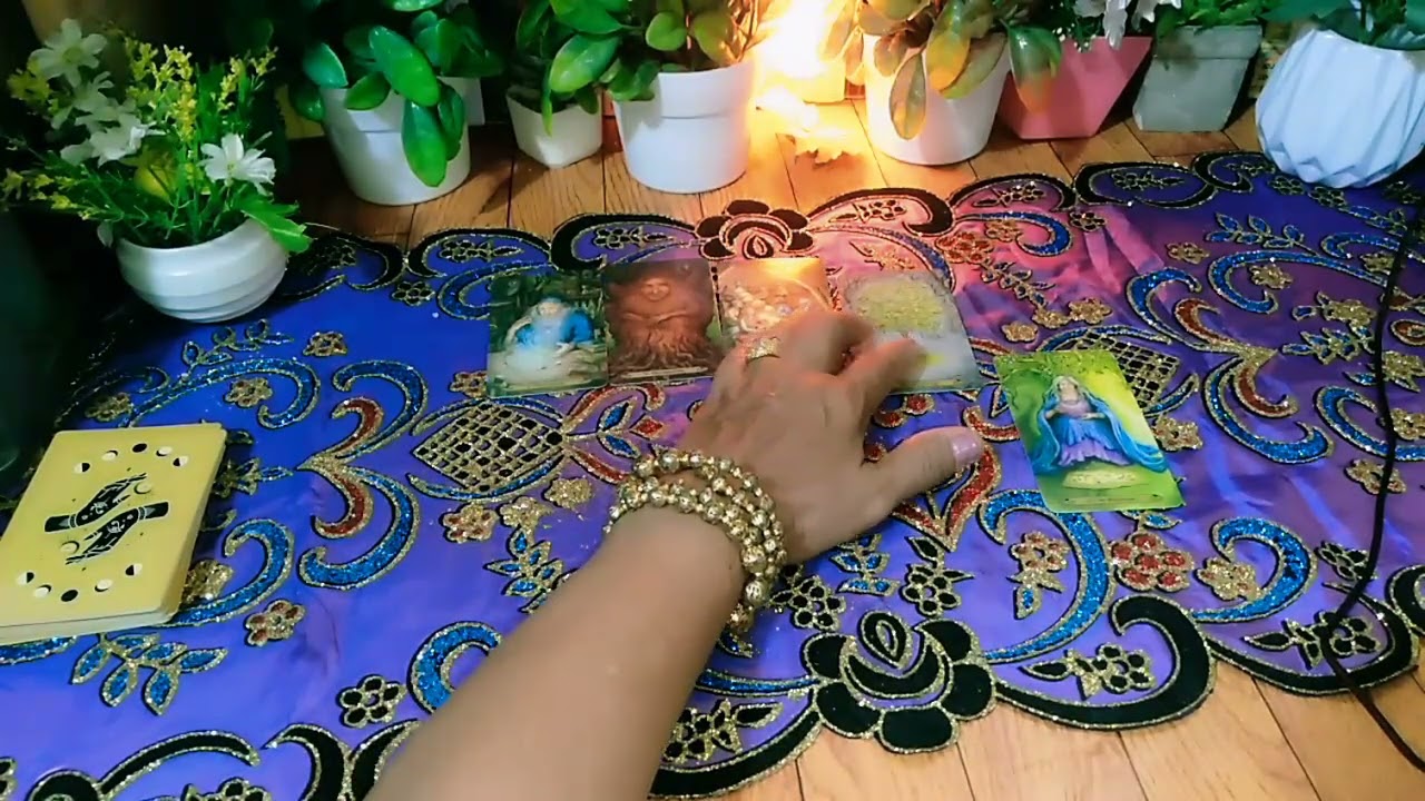 💚💚 PERSIAPKAN DIRIMU SESEORANG INI AKAN SEGERA MENGHUBUNGIMU DAN MENEMUIMU 💥#gondes #tarot 