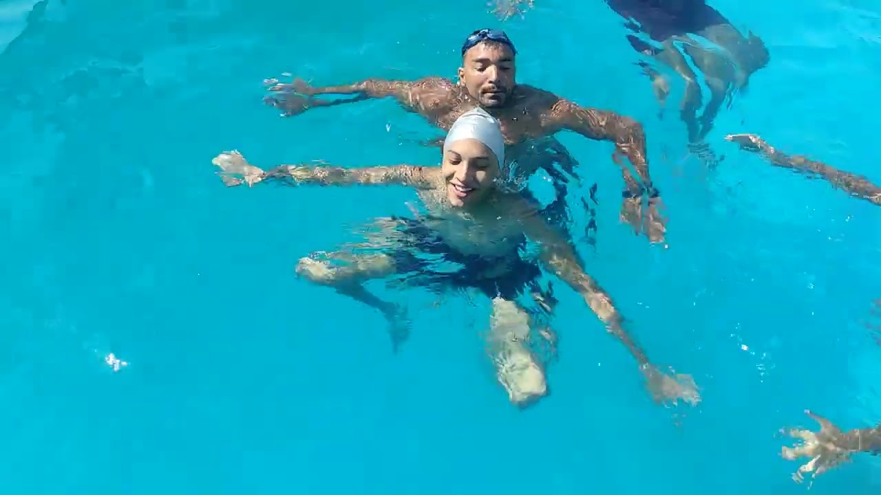 تعليم الوقوف في المياه العميق كسرى حاجز الخوف 😱 من العميق