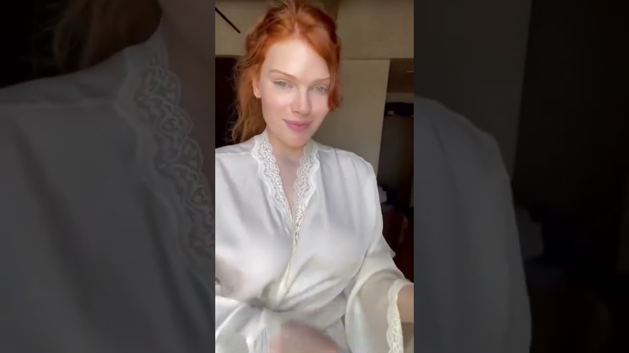 Redhead milf cheating with you...😈😈