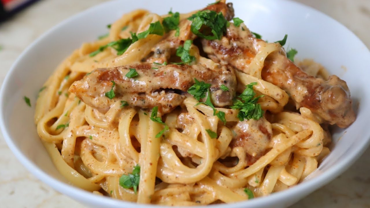 CHICKEN ALFREDO  WITH A TWIST 😜