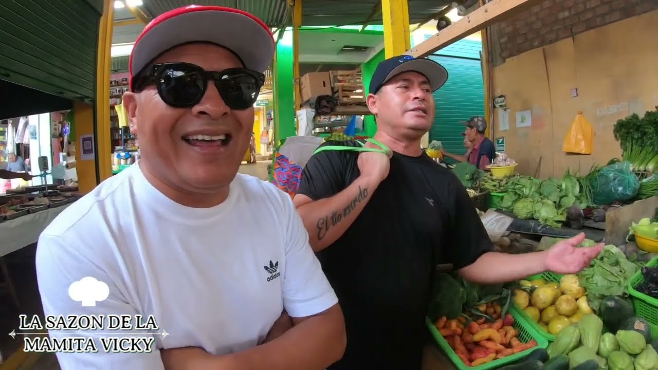 CHINO RISAS LLEGA A LA POLLADA DE LA MAMITA VICKY (COMIDA PERUANA)