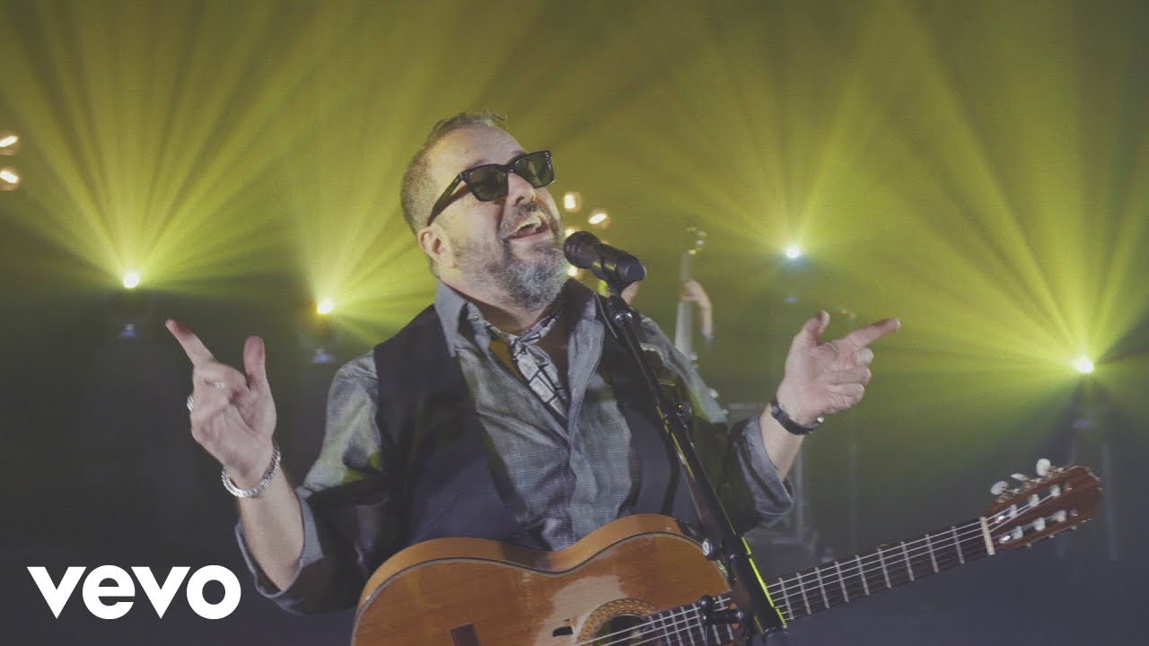 The Mavericks - Poder Vivir (Official Performance Video)