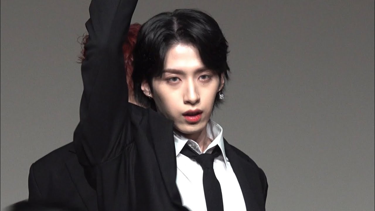 211114 원어스 팬사인회 TO BE OR NOT TO BE 시온 직캠(ONEUS XION)