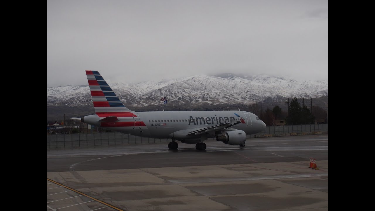 2015/12/18 American Airlines 625 - 590 at Boise Airport