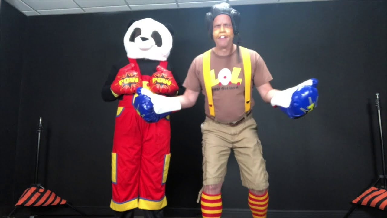 Gus fights with Panda