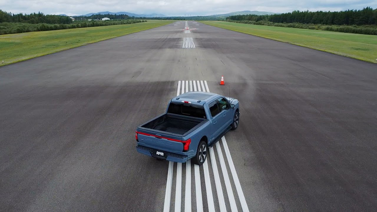 Ford F-150 Lightning Platinum 2023 : un produit fort convaincant