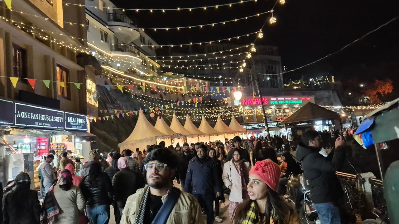 Mussoorie foods winterline Carnival par Saji Dulhan Ki Tarah😍#himalayas #mountain #viralvideo 