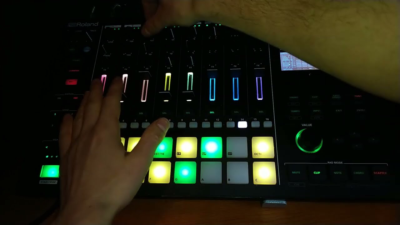 ThunderTek - Realist ( Roland MC 707 ) Progressive Techno Session