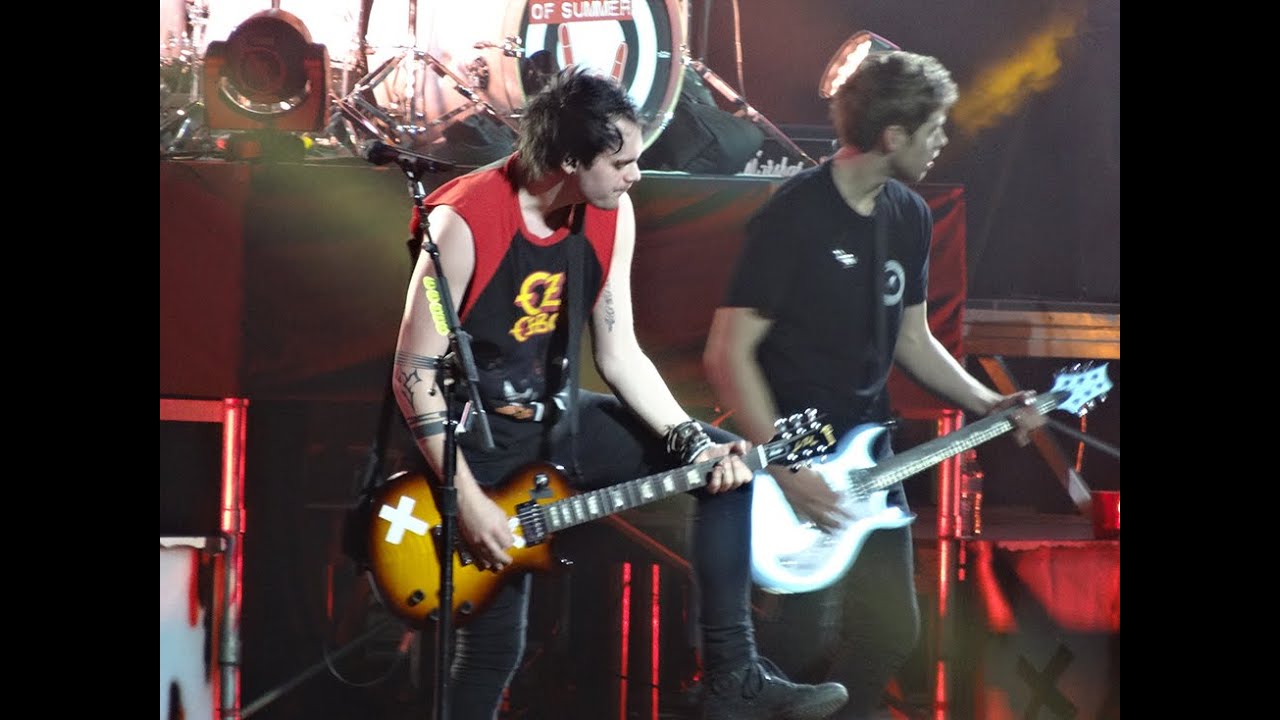 Amnesia - 5 Seconds Of Summer 29/6/15 [Live in Perth, Australia]