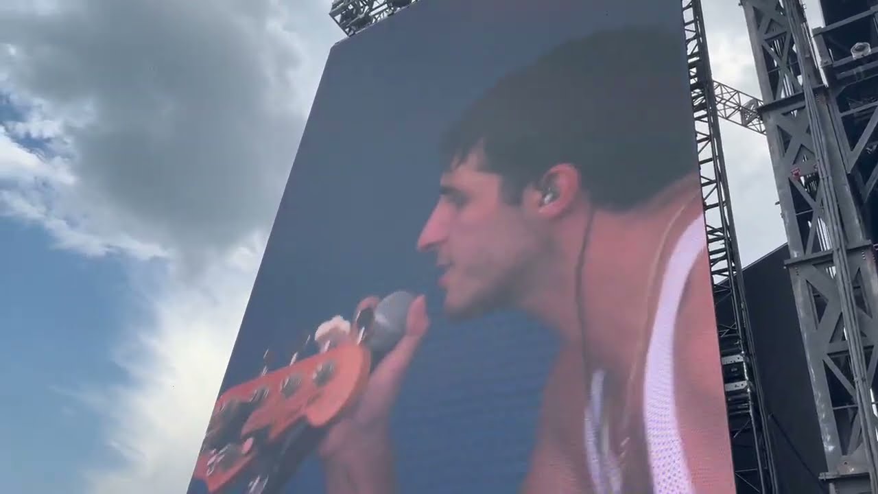 Clay and Friends - Bouge ton thang (Live 04-08-2024 - Osheaga, Parc Jean-Drapeau, Montréal, Québec)
