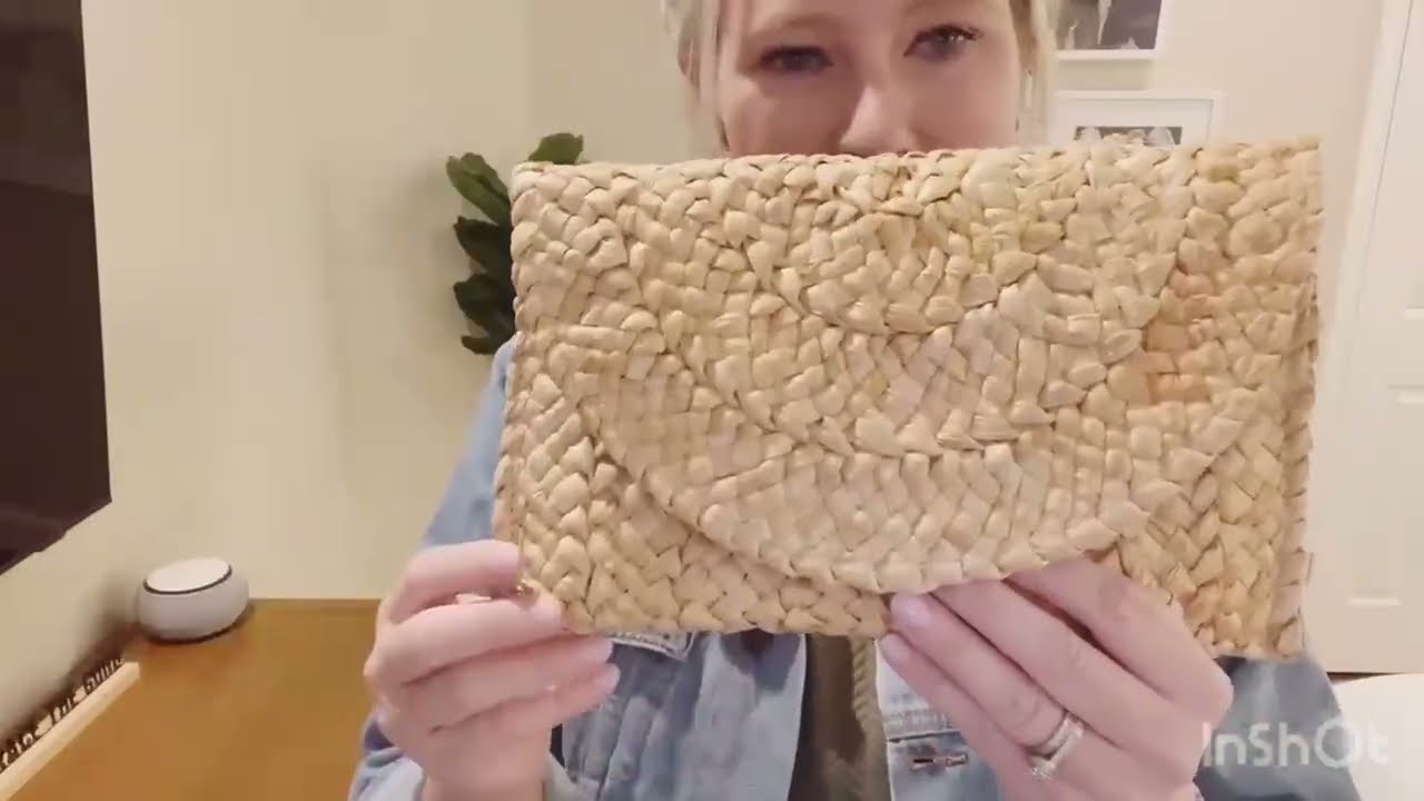 Freie Liebe Straw Clutch Purses for Women Summer Beach Bags Envelope Woven Clutch Handbags Review