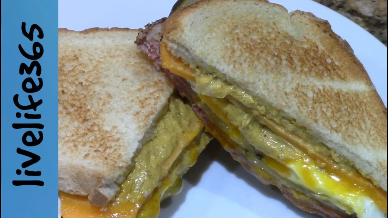 How to...Make a Killer Fried Egg & Pastrami Sandwich