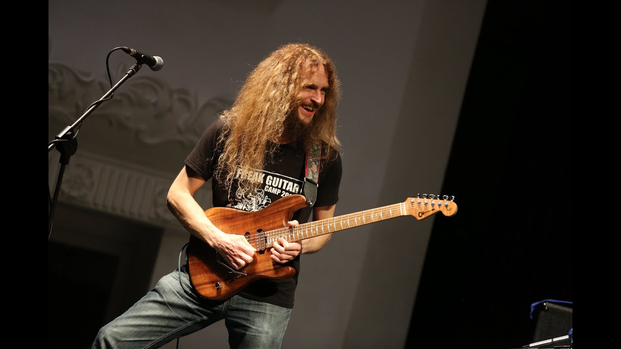 Guthrie Govan, Marco Minnemann, Bryan Beller_3 - The Aristocrats_Vladivostok LIVE