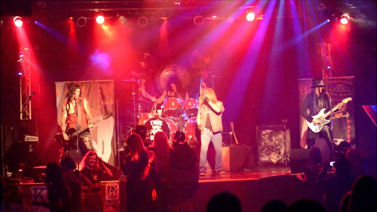 MOTLEY CRÜE TRIBUTE BAND - Kickstart My Heart
