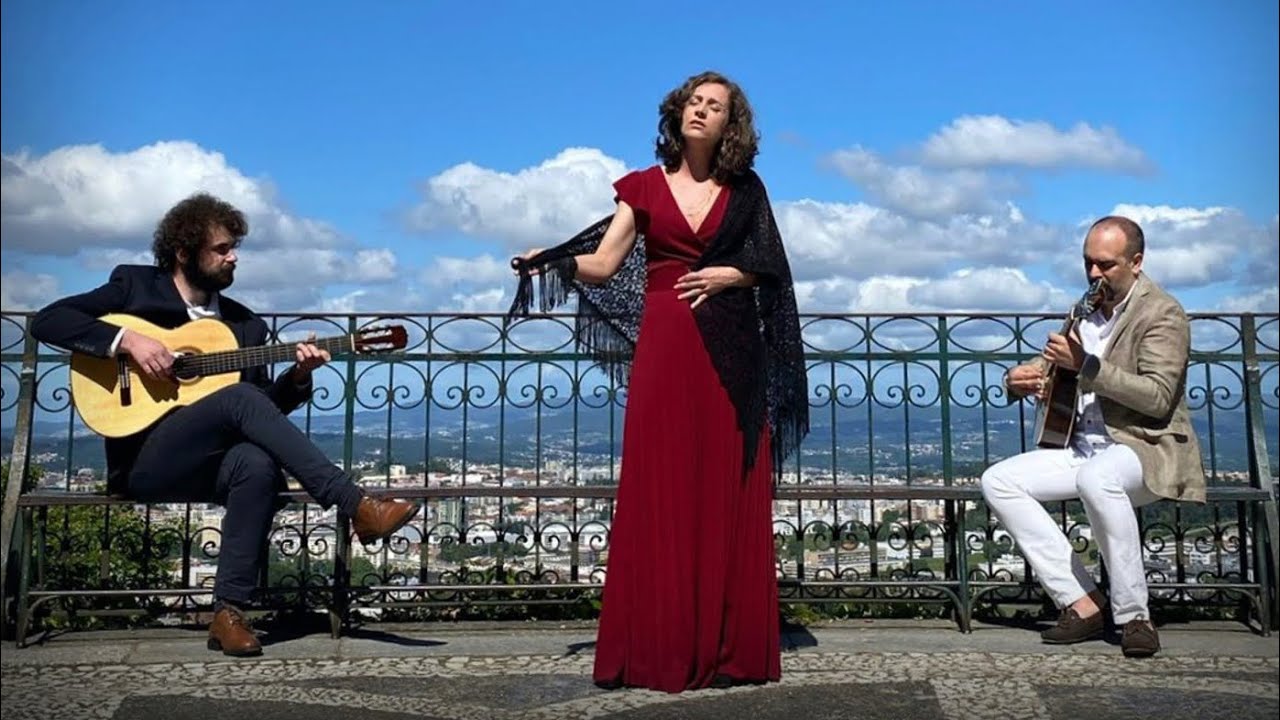 Sandrina Ribeiro - Fado Laranjeira