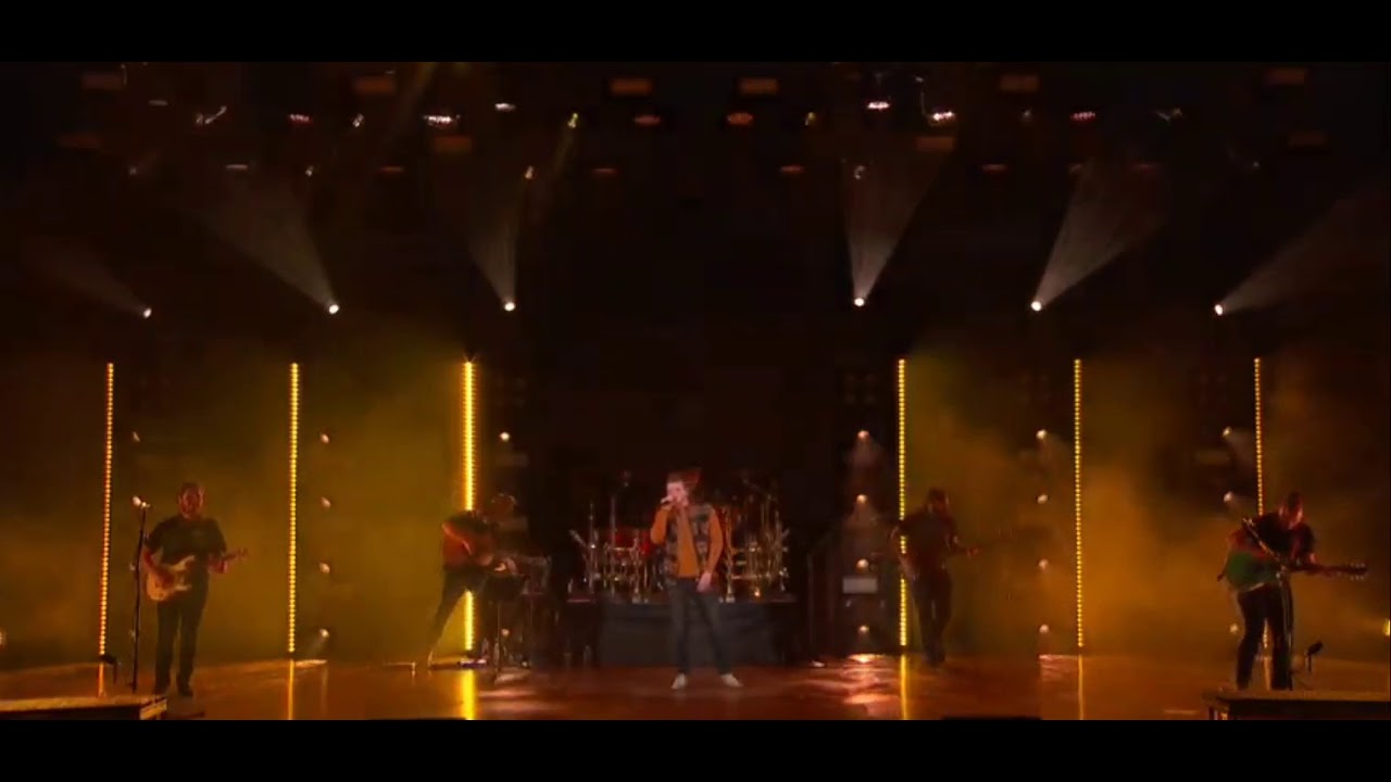 Morgan Wallen performs More Than my Hometown LIVE.