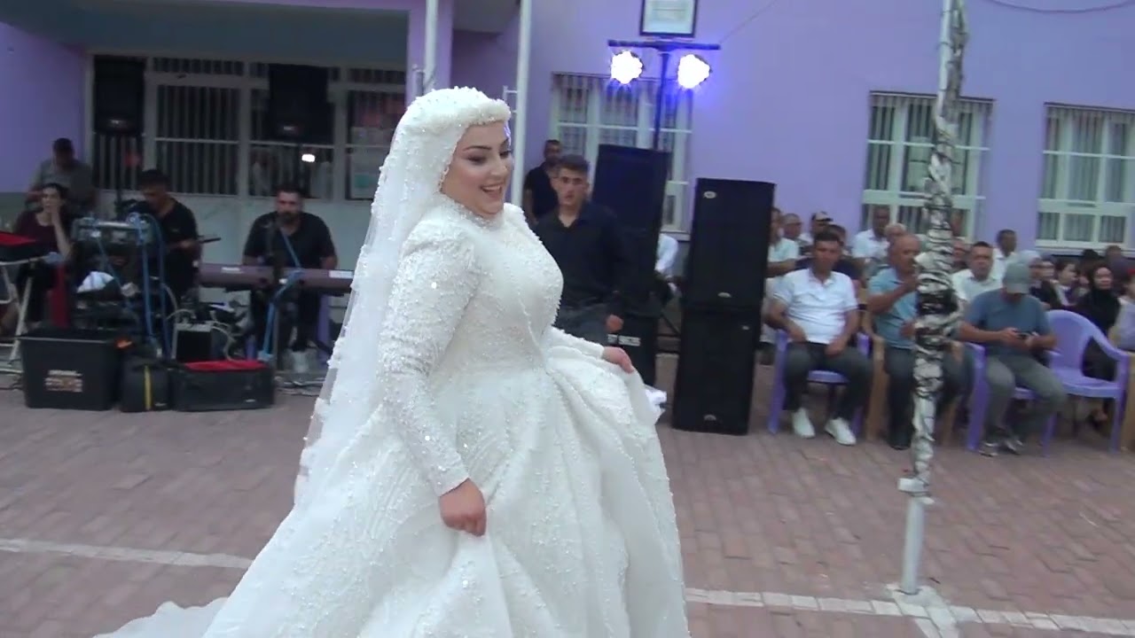 Rabia & Mehmet ciftine mutluluklar dileriz avcıoglu organizasyon ve Emir müzik