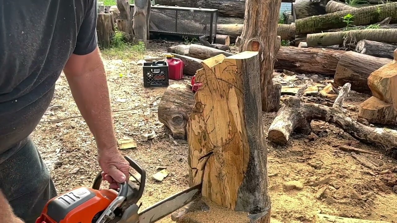 Horse head carving #chainsawcarving #horsehead #woodcarving