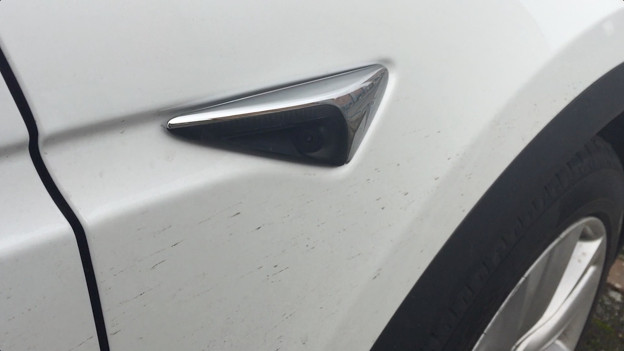 How to Identify a Tesla featuring Autopilot 2.0