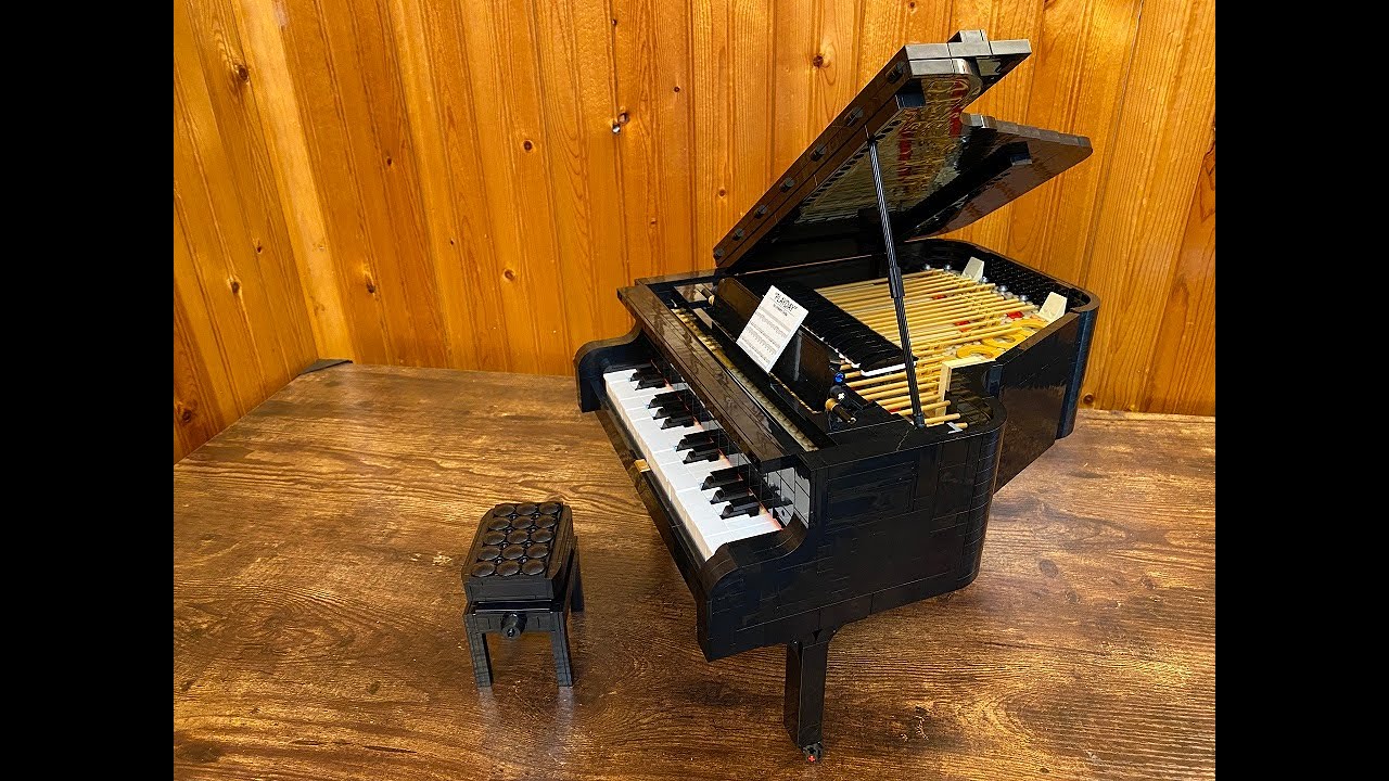 LEGO Grand Piano DEMONSTRATION! (IDEAS 031 | 21323)