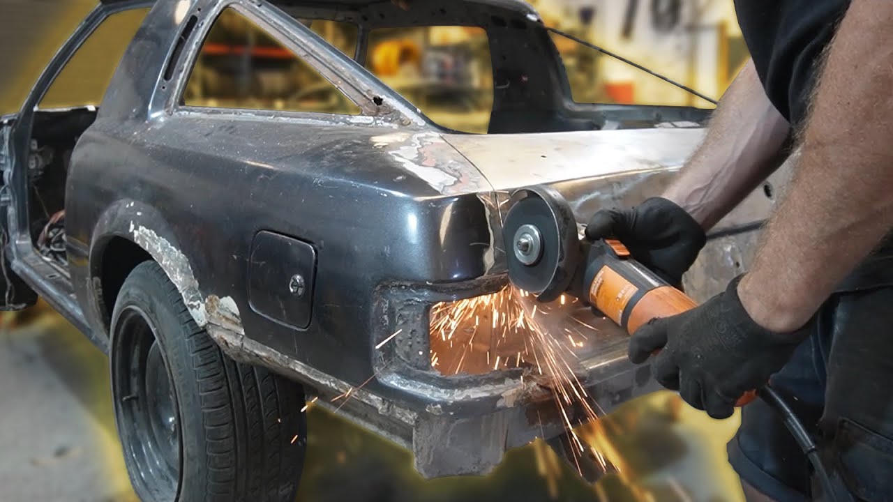 Le cortamos los guardabarros a la Mazda RX7 SA / FB