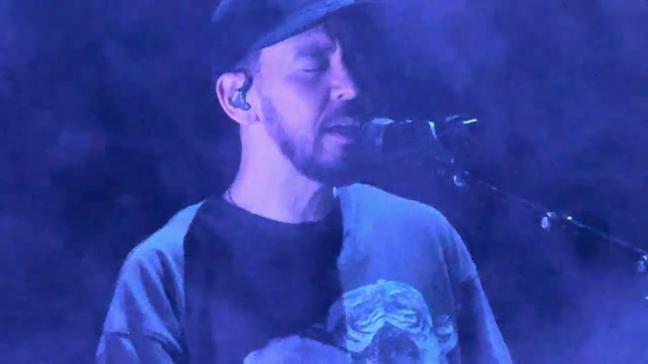 Linkin Park - Overflow (w/ Lose Yourself Melody Intro) @ Little Caesars Arena (August 14, 2025)