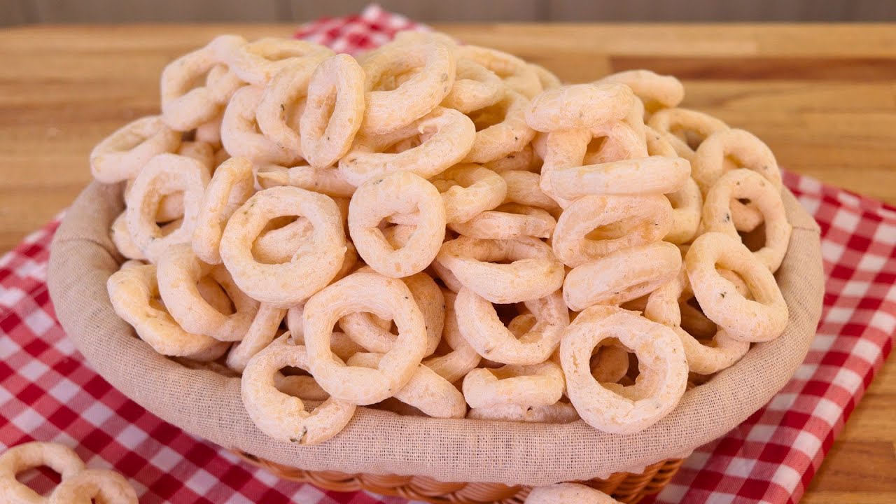 BISCOITO DE POLVILHO CASEIRO E CROCANTE QUE NÃO MURCHA! | BISCOITO DE POLVILHO ASSADO TEMEPERADO