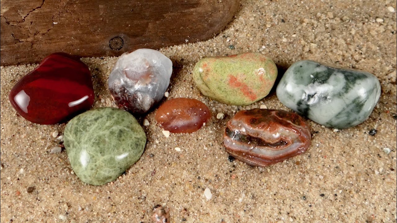 A Short Evening Rock Hunt on Lake Superior