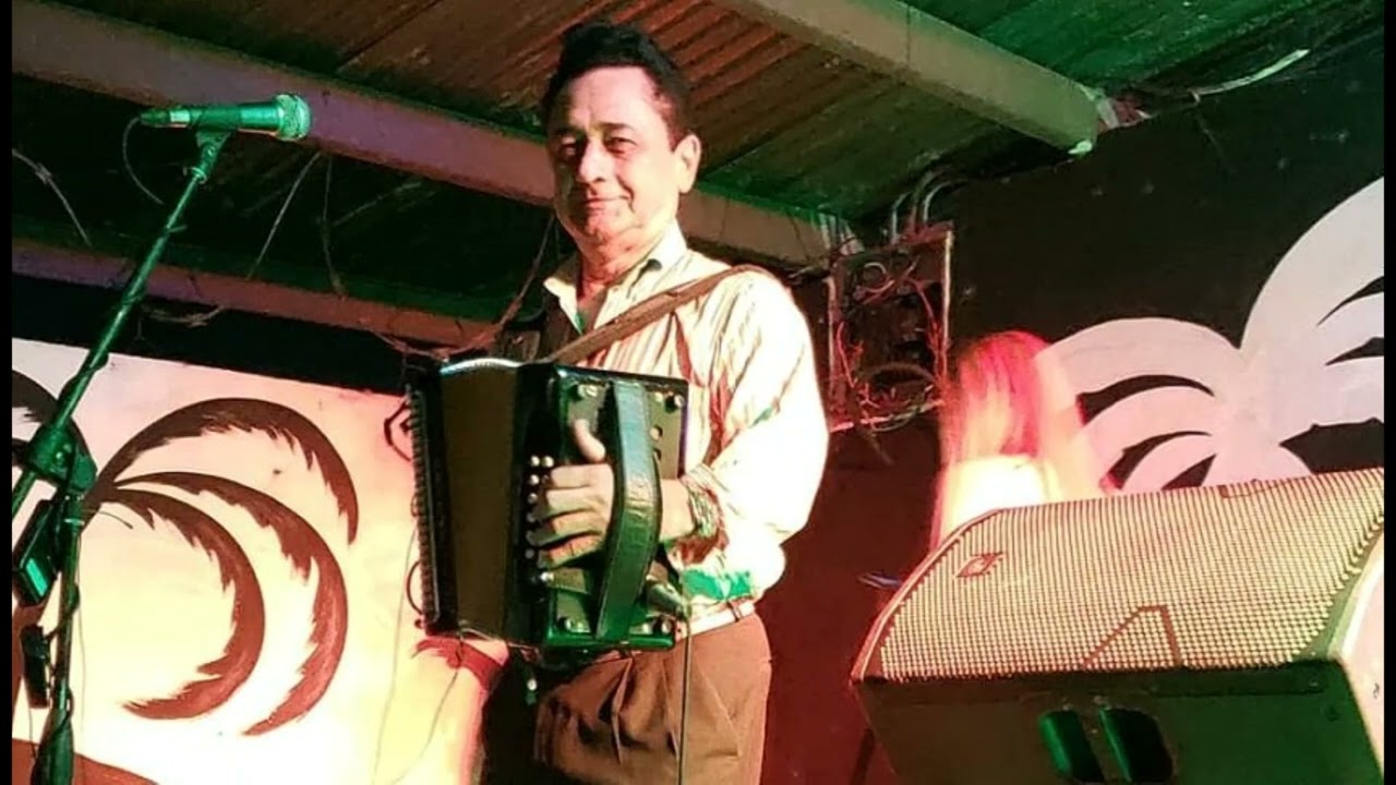 ALFREDO ESCUDERO NI AUNQUE ME PIDAS PERDON EN VIVO