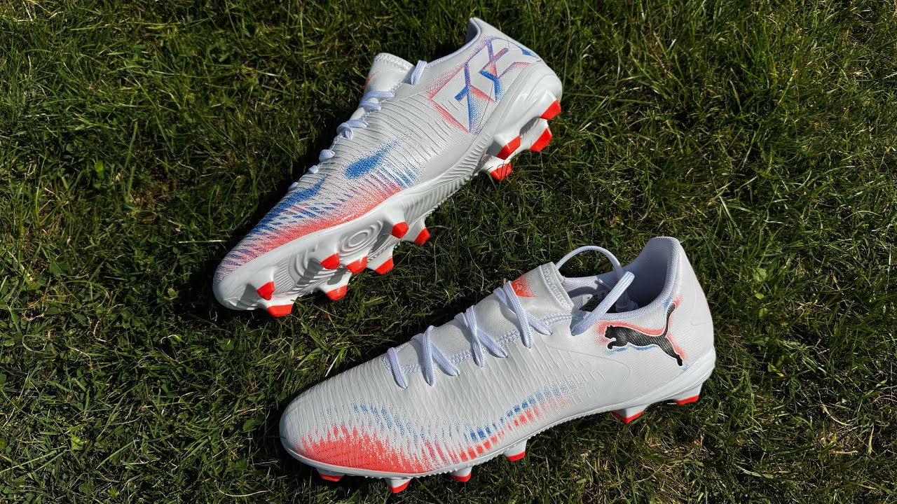 FUTURE 8 PLAY FGAG Football Boots Unisex PUMA White-PUMA Black-Glowing Red