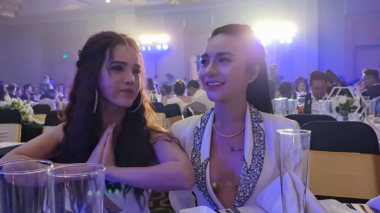 Yumi Bội Nhi lộng lẫy dự sự kiên thảm đỏ kem bả lão | hân trần official