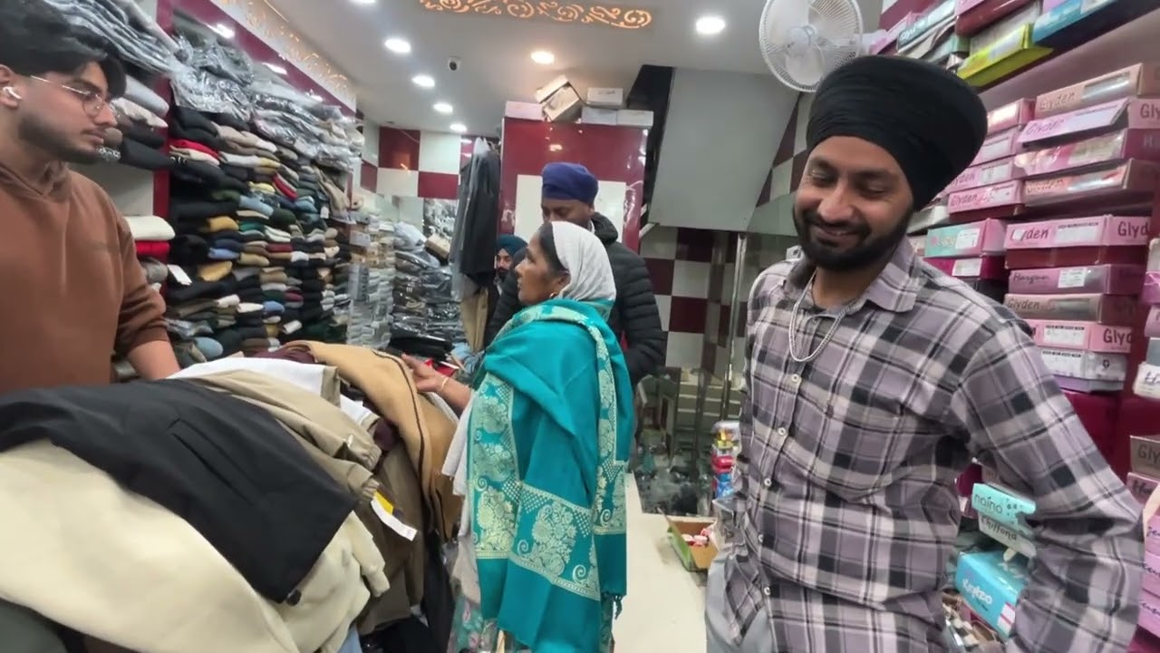 Aaj asi gye chola sahib ghuman #familychannel #sekhonfamilyvlog1313 #familyvlog 