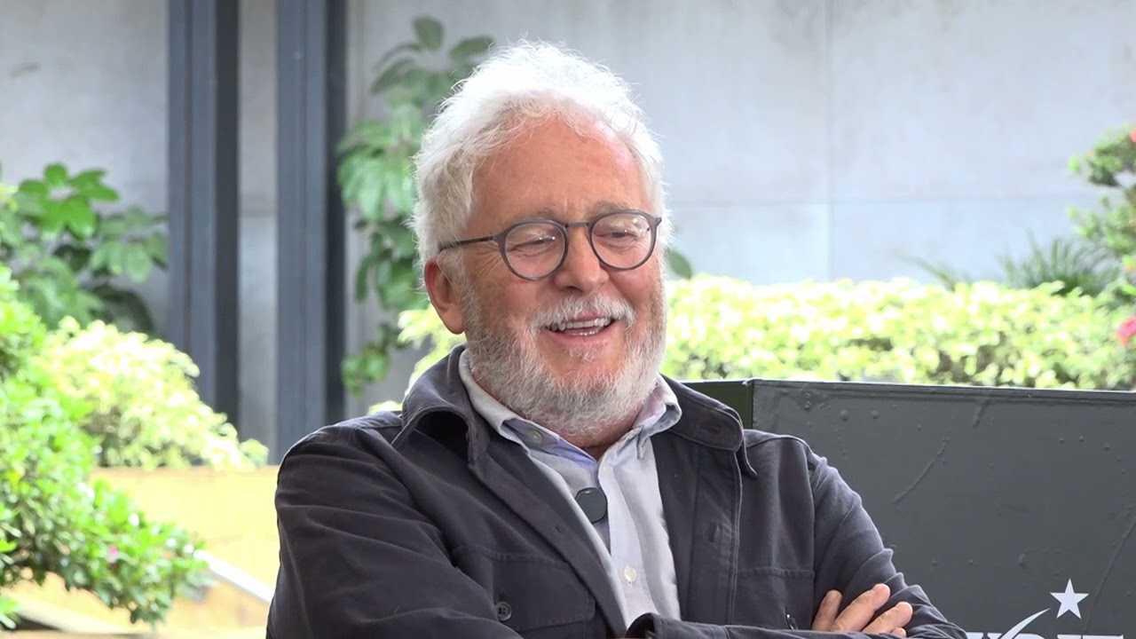 Libros, vida y olvido: Sobremesa con Héctor Abad Faciolince