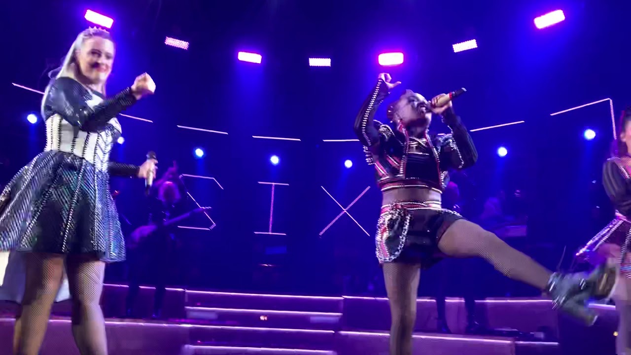 Six: the Musical Megasix Chicago FRONT ROW (Nicole Kyoung-Mi Lambert as Aragon) 07/24/2019