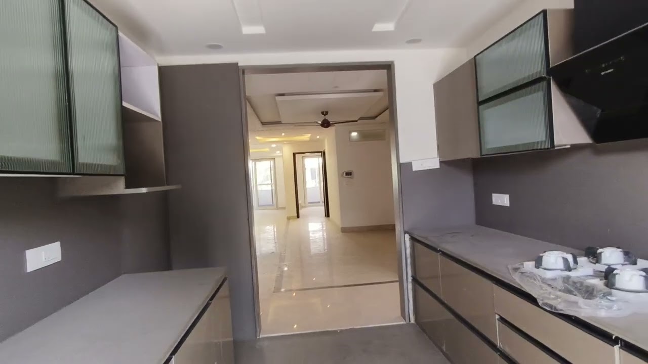 Real property ultra luxurious builder floor size 316 gaj 4 bhk gated DLF phase 4 Gurugram 8527130189